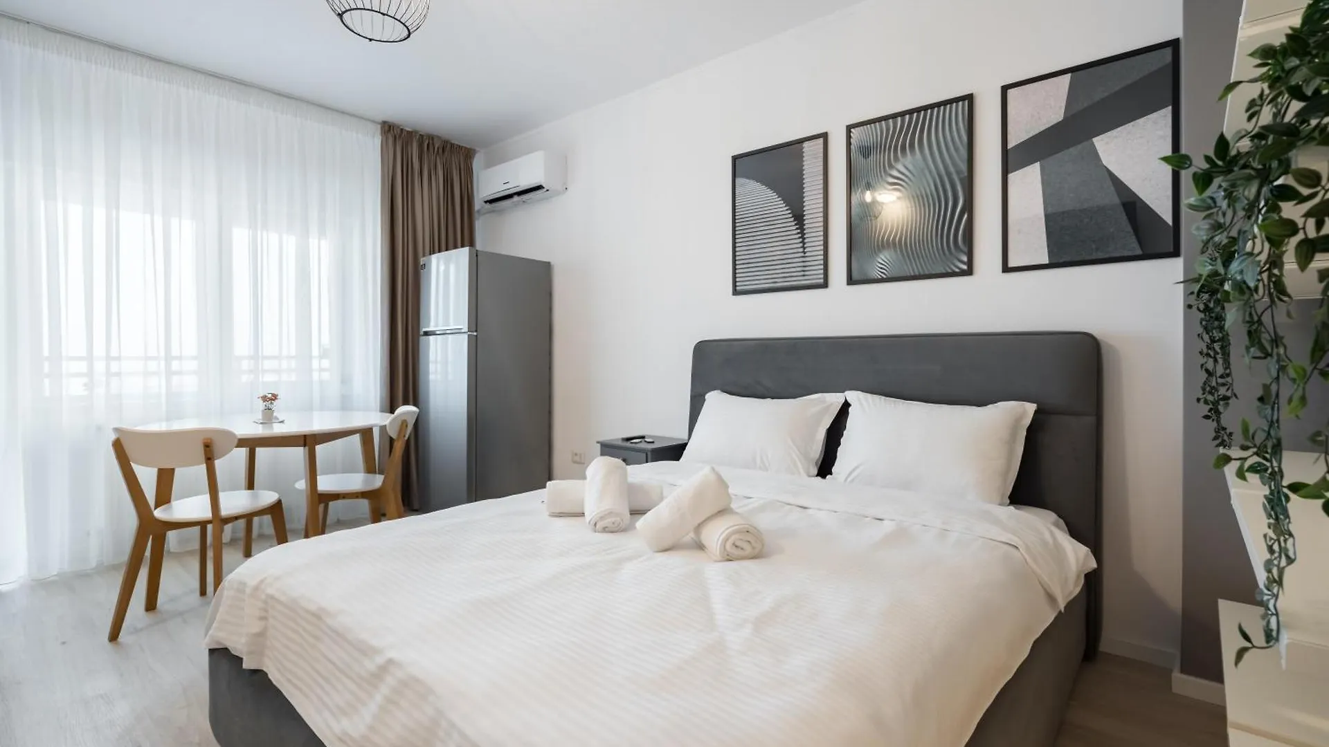 Springview Studio Bucharest Apartment